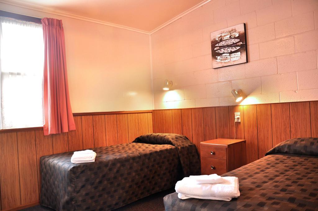 Feilding Motel Room photo